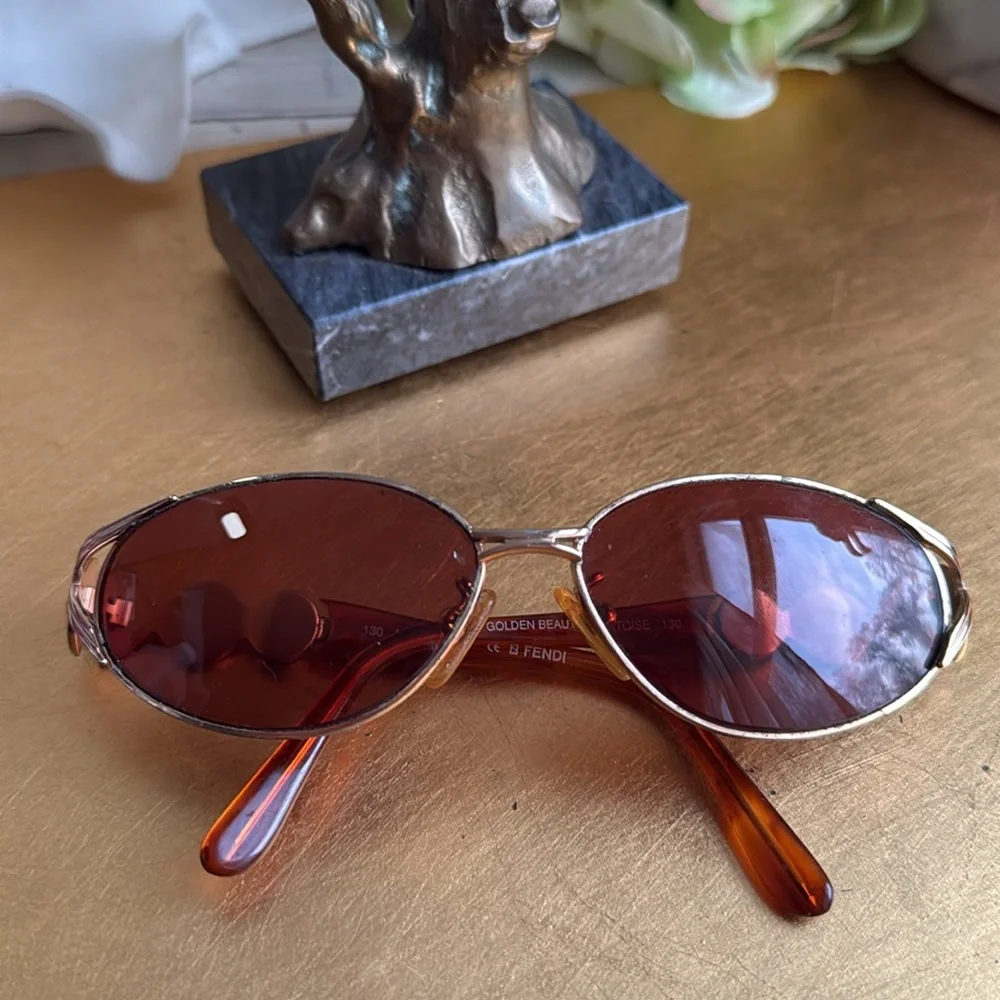 Fendi Coin Logo Sunglasses with Case FS 156